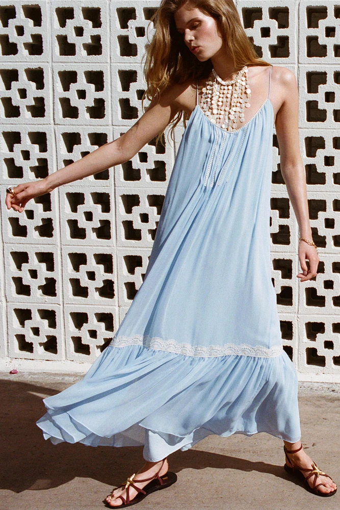 ROBE MI-LONGUE STYLE LINGERIE