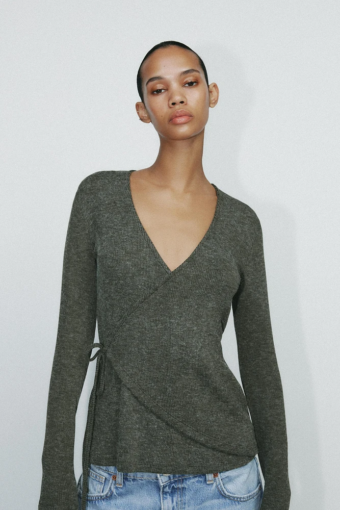 SOFT WRAP TOP