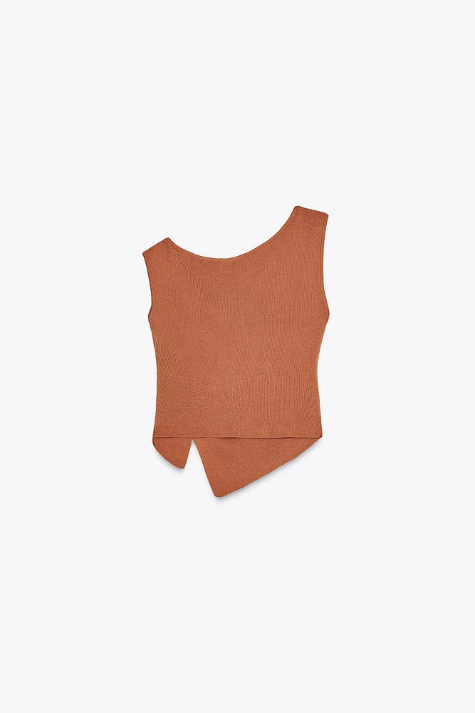 TOP EN MAILLE AVEC PLIS ET ÉPAULES DÉCOUVERTES