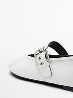 Soft ballet flats with buckle