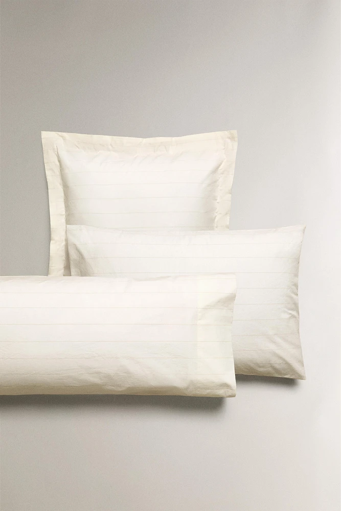 STRIPED PILLOWCASE