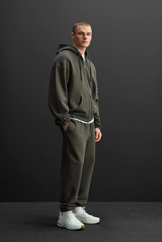 ZIP-UP HOODIE