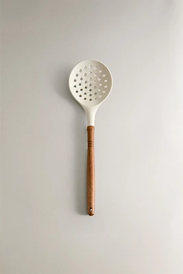 SILICONE AND WOODEN SLOTTED SPOON