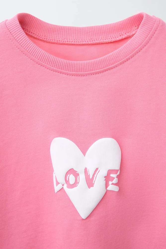 RAISED TEXT PRINT T-SHIRT