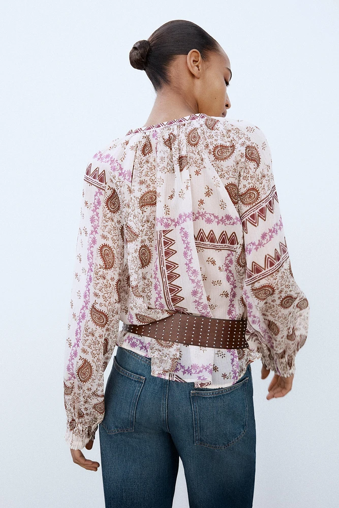 BLOUSE SEMI-TRANSPARENTE IMPRIMÉE PATCHWORK