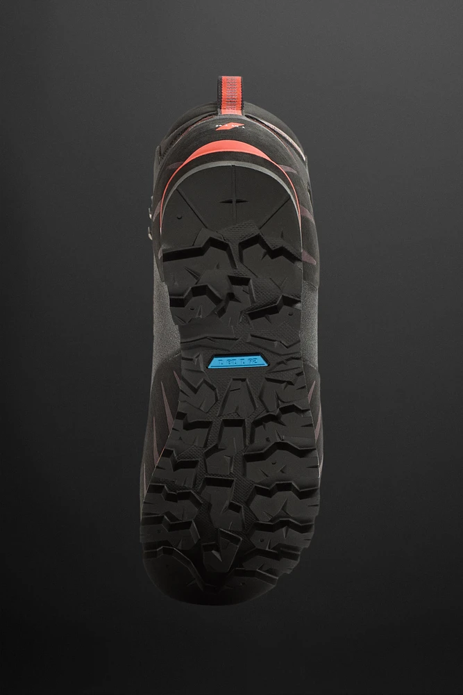MOUNTAIN BOOTS