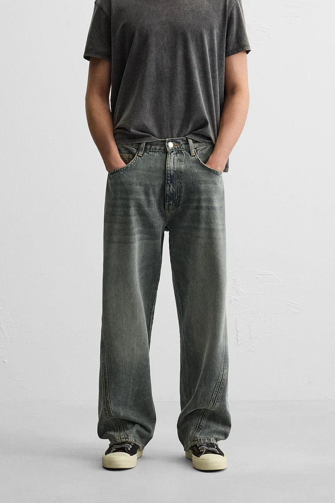 BAGGY FIT JEANS WITH SEAMS
