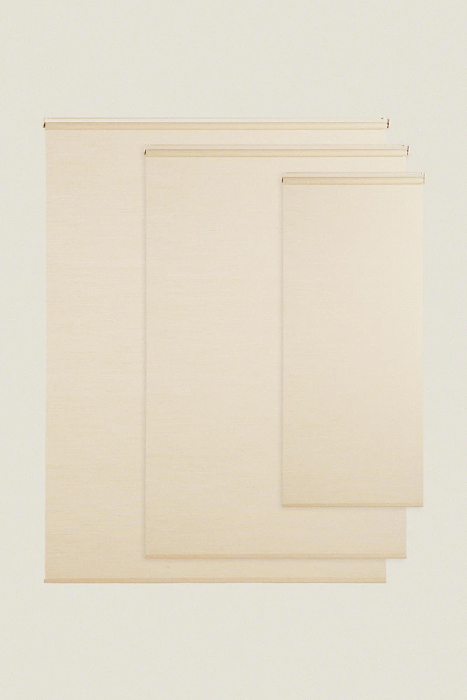 CURTAIN | MEDIUM OPACITY JUTE RETRACTABLE BLIND
