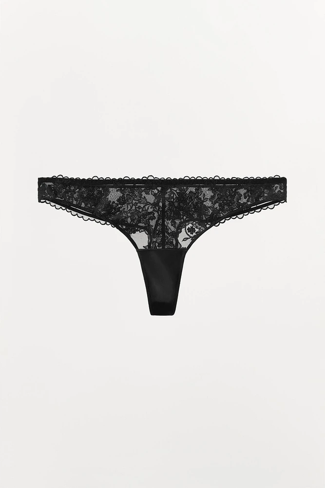 TANGA EN MESH BRODÉ