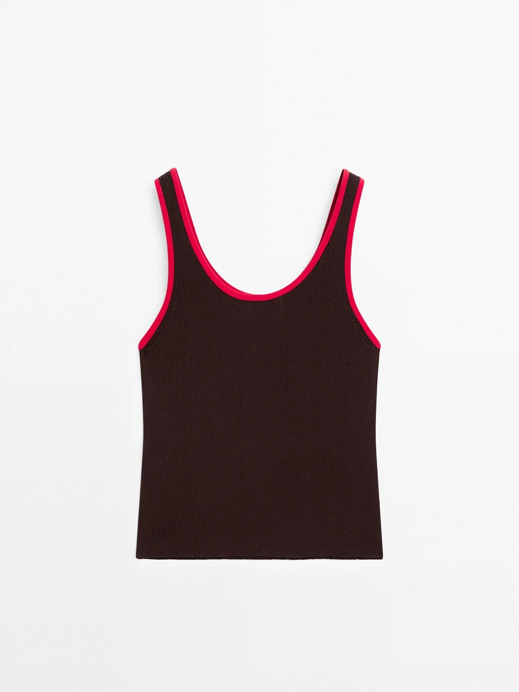 Knit top with contrast trims