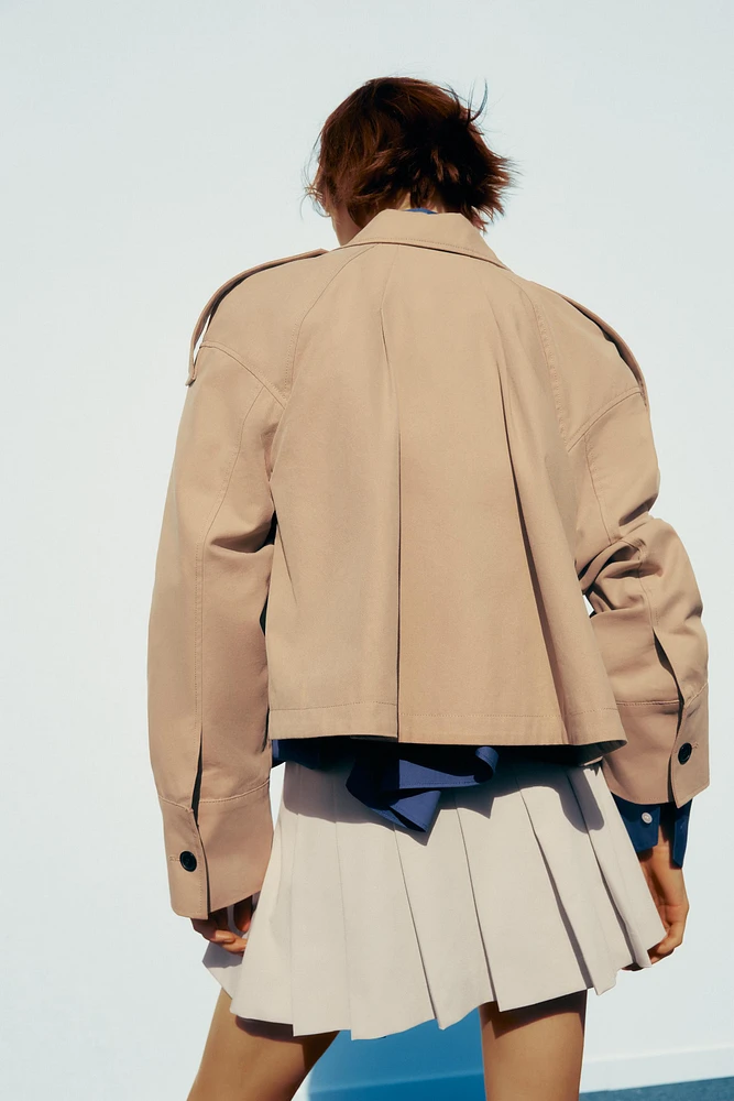 SHORT CAPE TRENCH COAT
