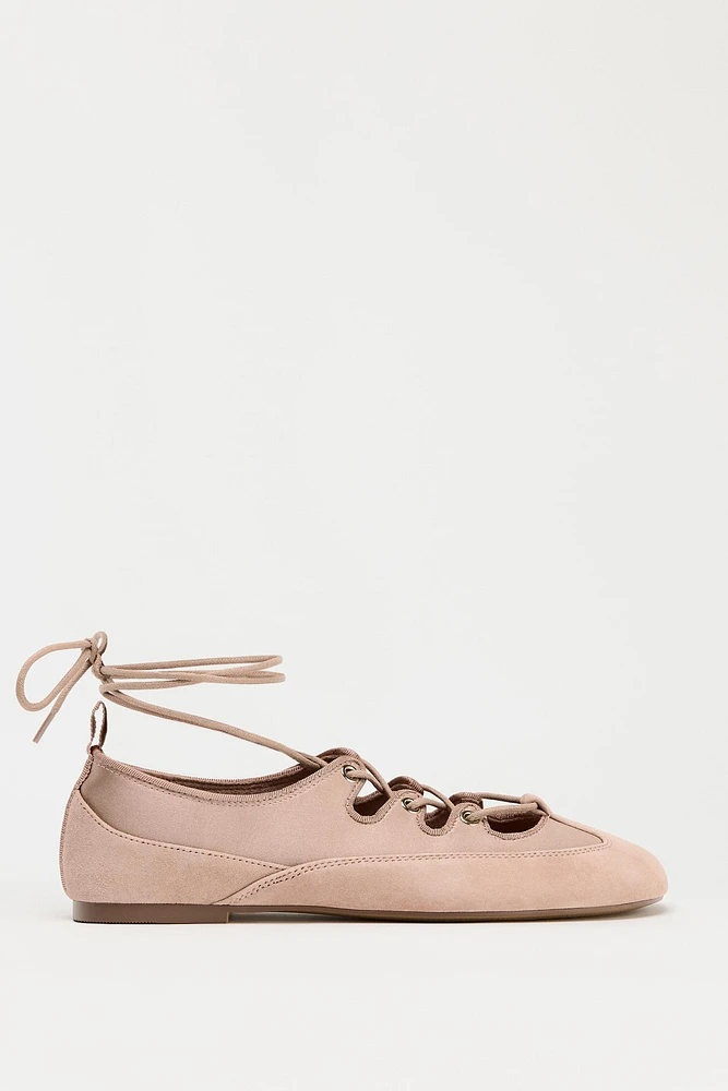 CONTRAST STRAP BALLET FLATS