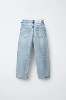 RIPPED STRAIGHT JEANS