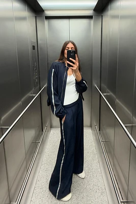SIDE STRIPE WIDE LEG PANTS