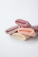 LOT DE QUATRE PAIRES CHAUSSETTES COULEURS