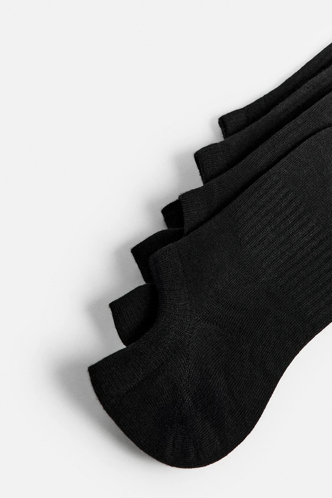 4 PACK OF NO-SHOW SOCKS