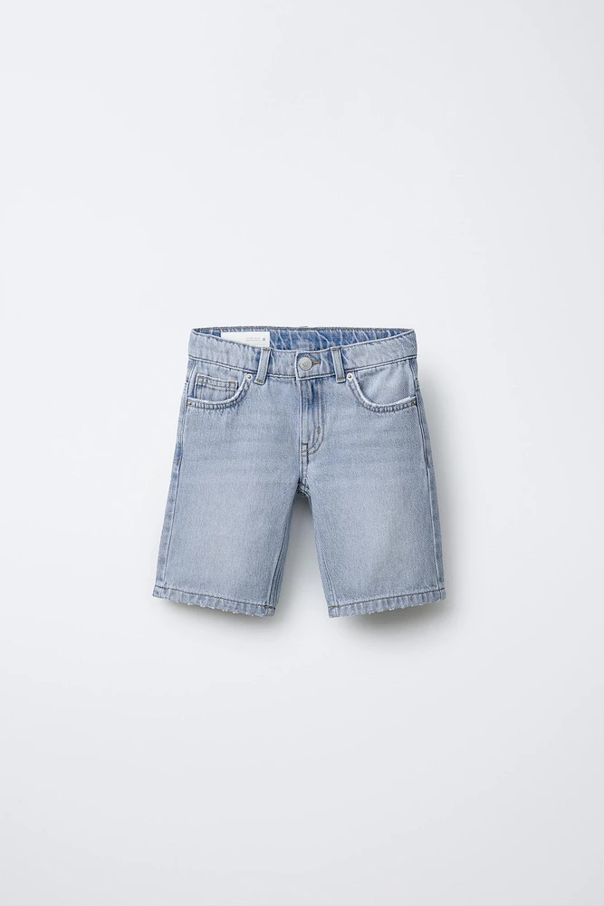 STRAIGHT DENIM SHORTS