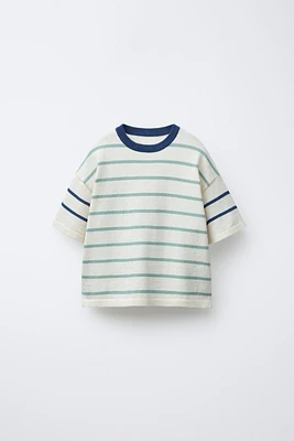 T-SHIRT EN MAILLE À RAYURES