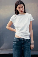 T-SHIRT AVEC PLIS AUX ÉPAULES