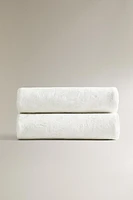 FLORAL JACQUARD BEDSPREAD