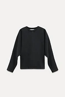 FITTED LONG SLEEVE SWEATSHIRT