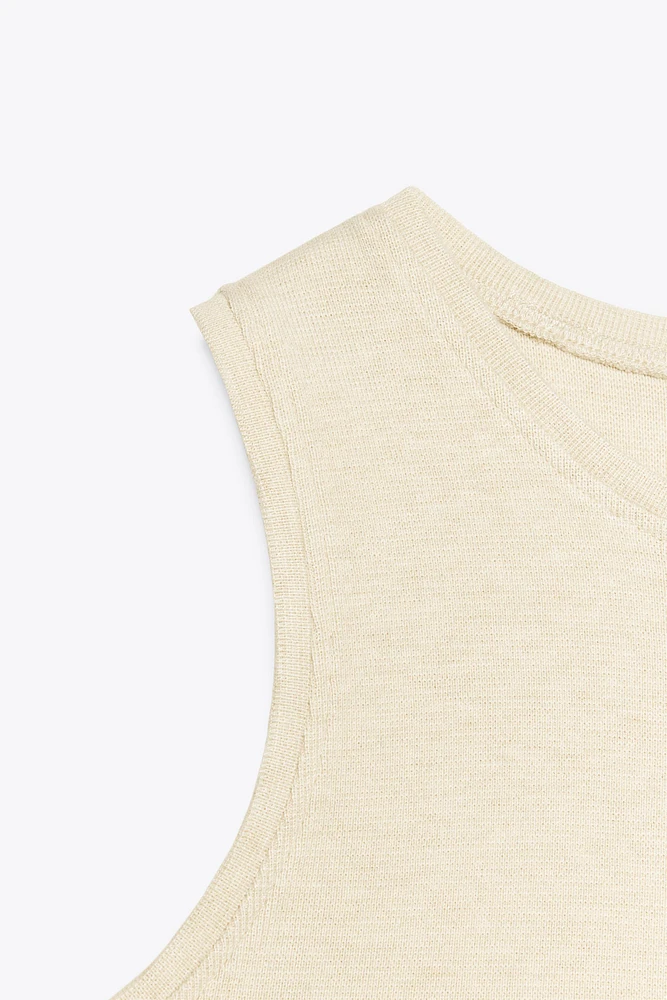 SLEEVELESS TOP