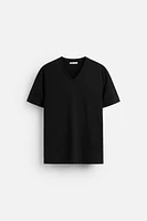 BASIC V-NECK T-SHIRT