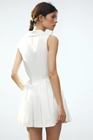 ROBE COURTE À COL CLAUDINE