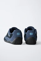 BASKETS EN CUIR