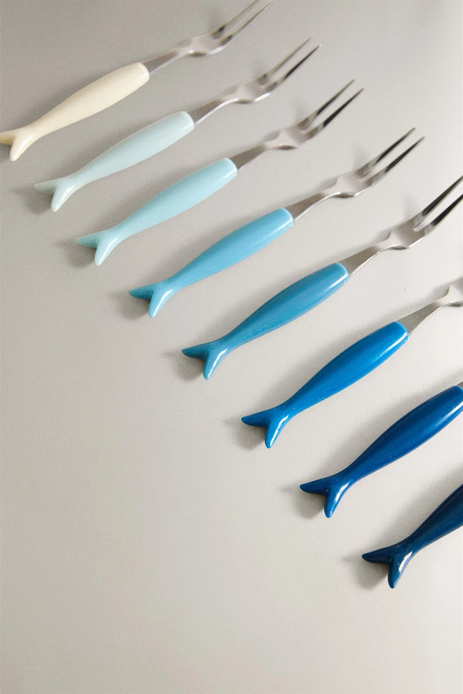 SET OF FISH APPETIZER FORKS (SET OF 8)
