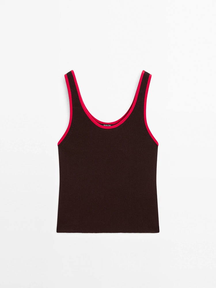 Knit top with contrast trims