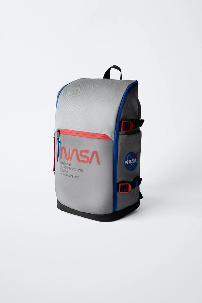 SAC À DOS DE VOYAGE © NASA