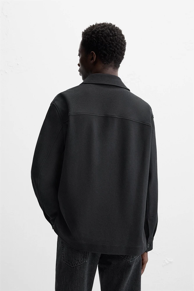 TEXTURED STRETCH OVERSHIRT