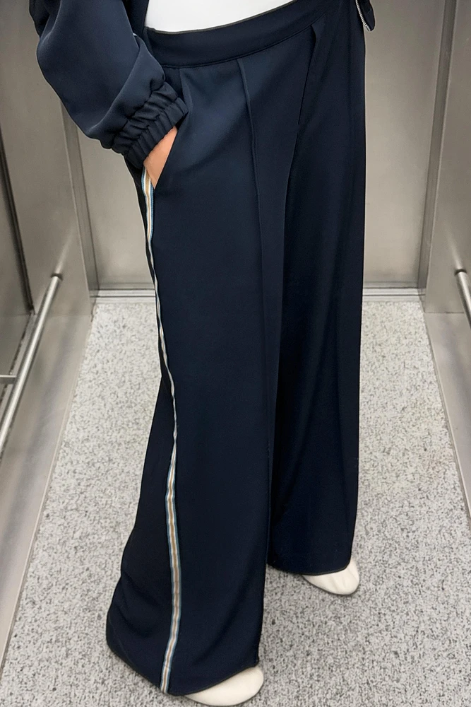 SIDE STRIPE WIDE LEG PANTS