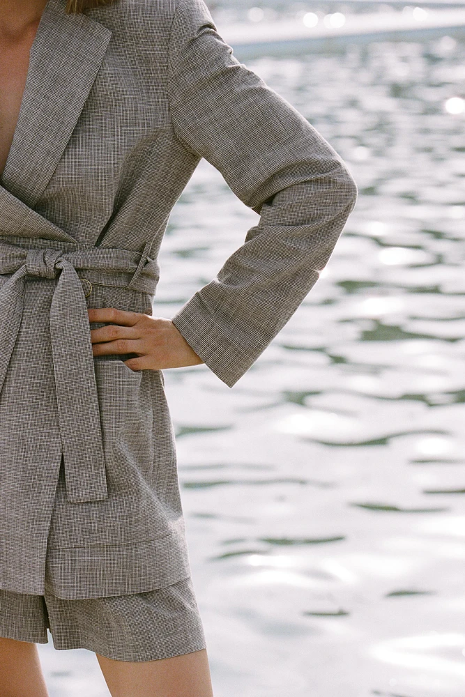 VESTE OVERSIZE AVEC CEINTURE