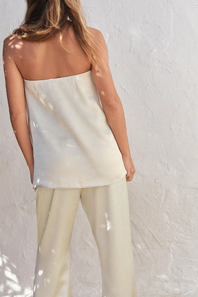 STRAPLESS SATIN EFFECT TOP