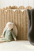 CHILDREN'S LARGE SCALLOPED BASKET