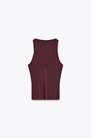 TOP À DÉCOLLETÉ EN V