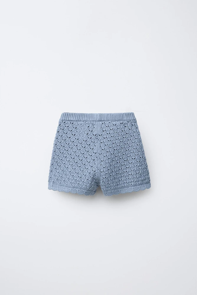 SHORT EN MAILLE À FLEURS AU CROCHET