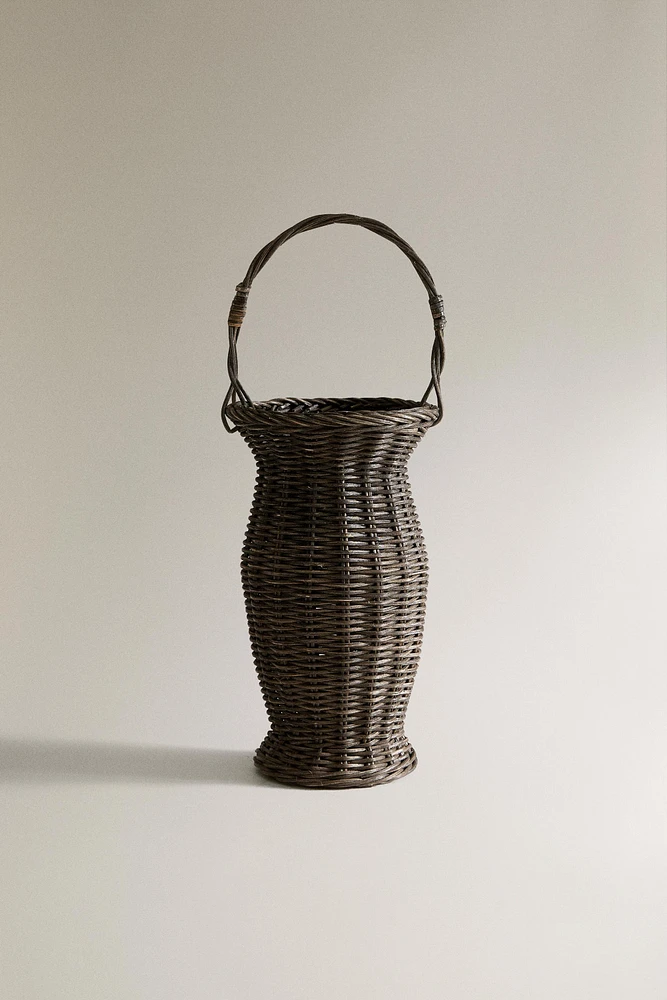 RATTAN BASKET VASE WITH HANDLE