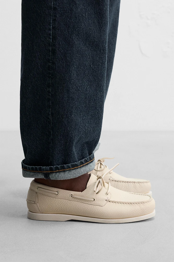 CHAUSSURES BATEAU EN CUIR ÉDITION LIMITÉE