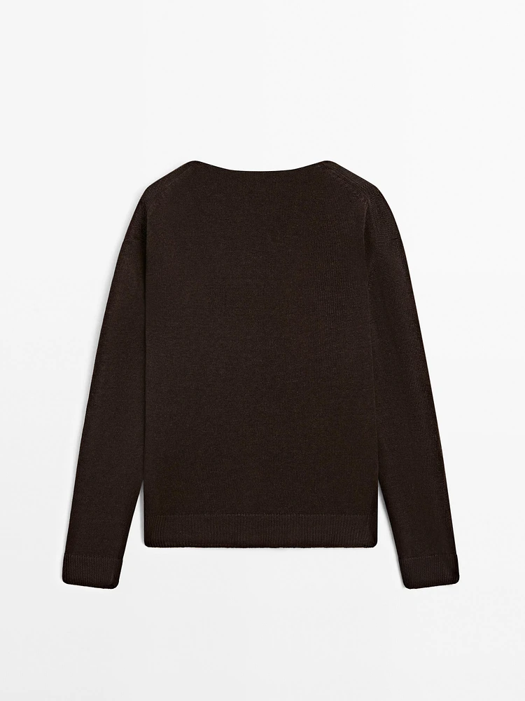 100% linen knit V-neck sweater