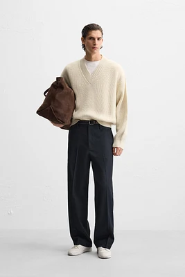 V-NECK STRUCTURED SWEATER