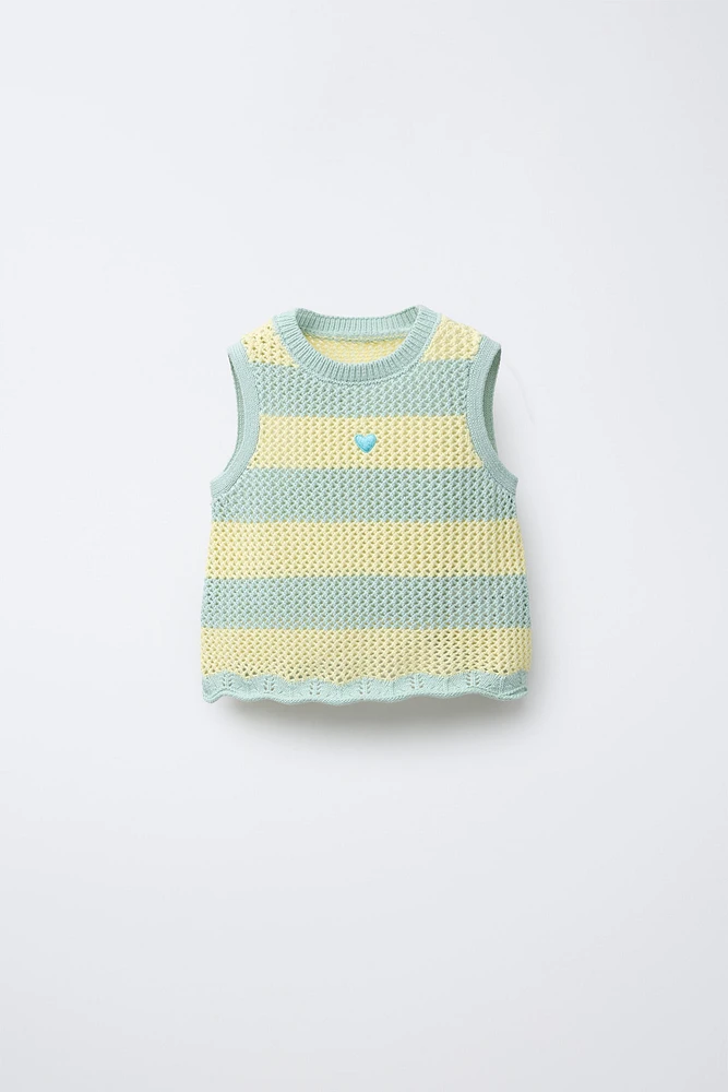 EMBROIDERED KNIT TOP