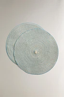 SET OF ROUND PLACEMATS (SET OF 2)