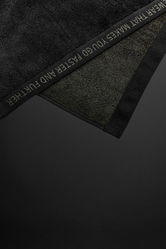 SMALL WORKOUT TOWEL