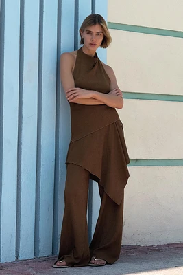 TEXTURED DRAPED HALTER TOP