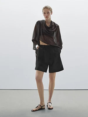 Pleated Bermuda shorts