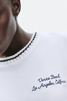 T-SHIRT BRODÉ À COL EN TRICOT