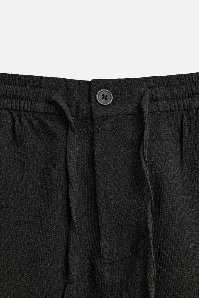 CHECKERED TEXTURED SHORTS